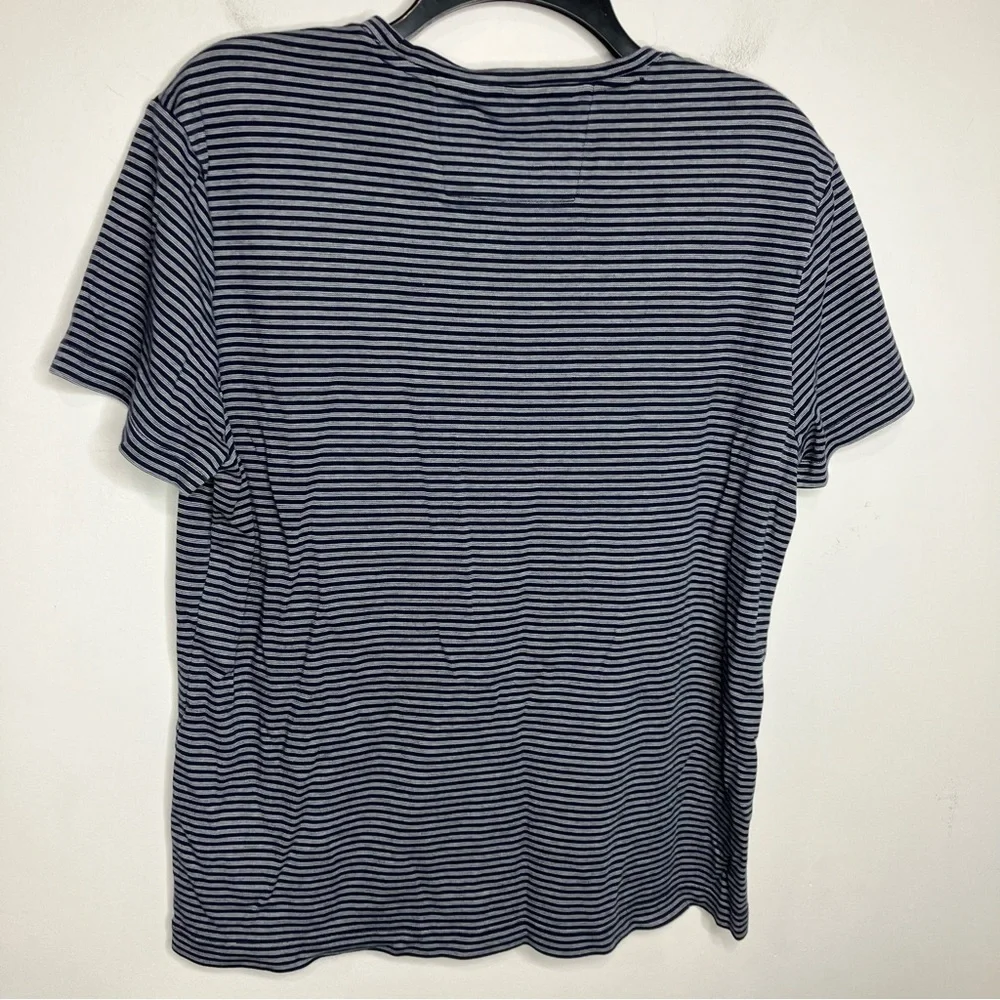 Banana Republic luxury‎ touch striped tee size large